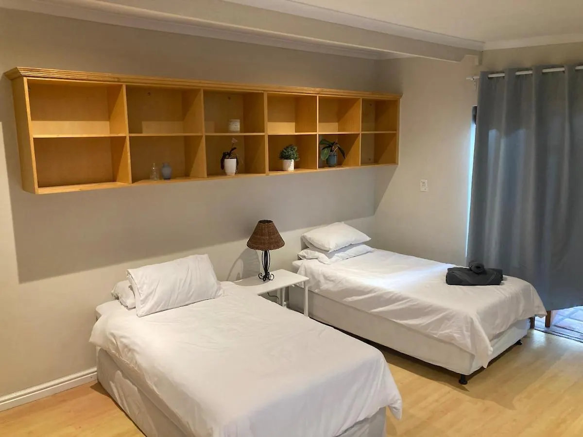 Cozy Garden Guest Suite In Charming Claremont Ciudad del Cabo