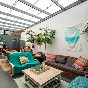 2* Pensión Moy & Backpackers
